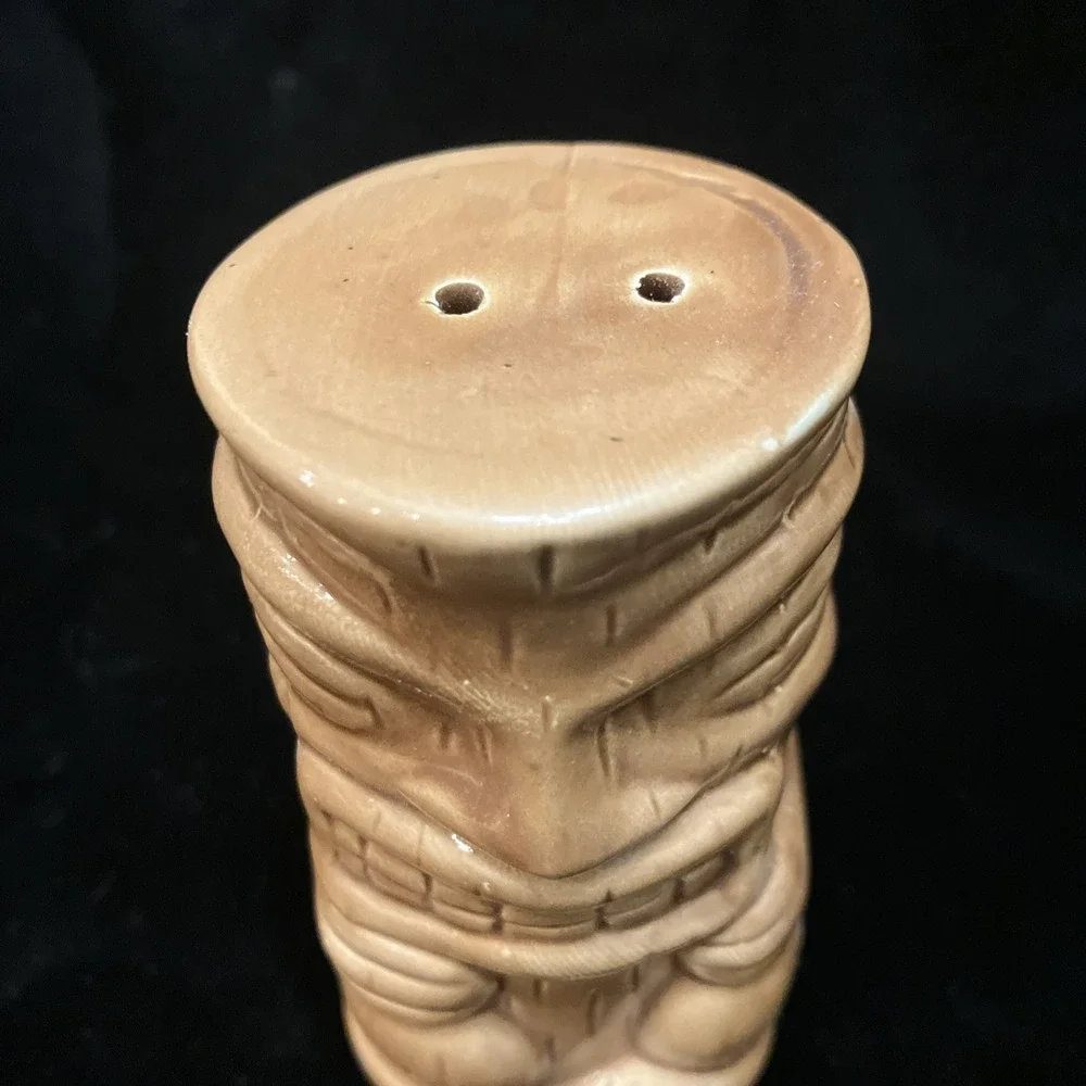 Tiki Luau Salt & Pepper Shakers + Toothpick Holder Hawaii Aloha Vintage Kitchen